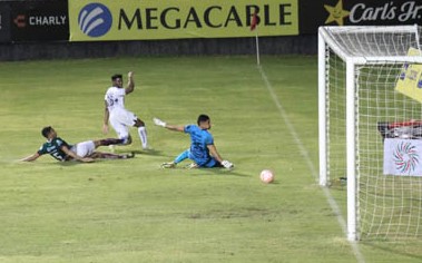 Zuñiga el segundo gol