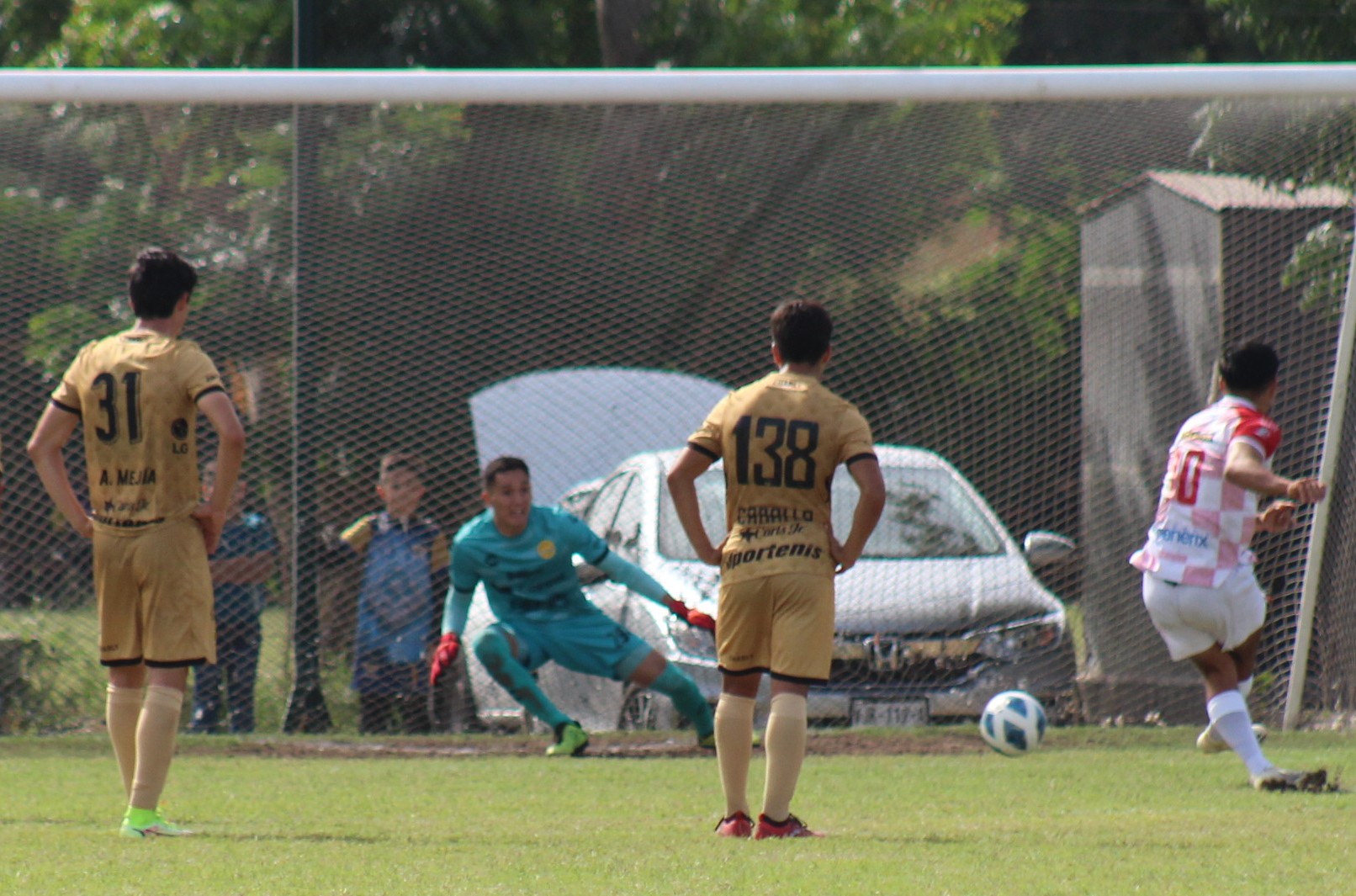 gol de tecos penal